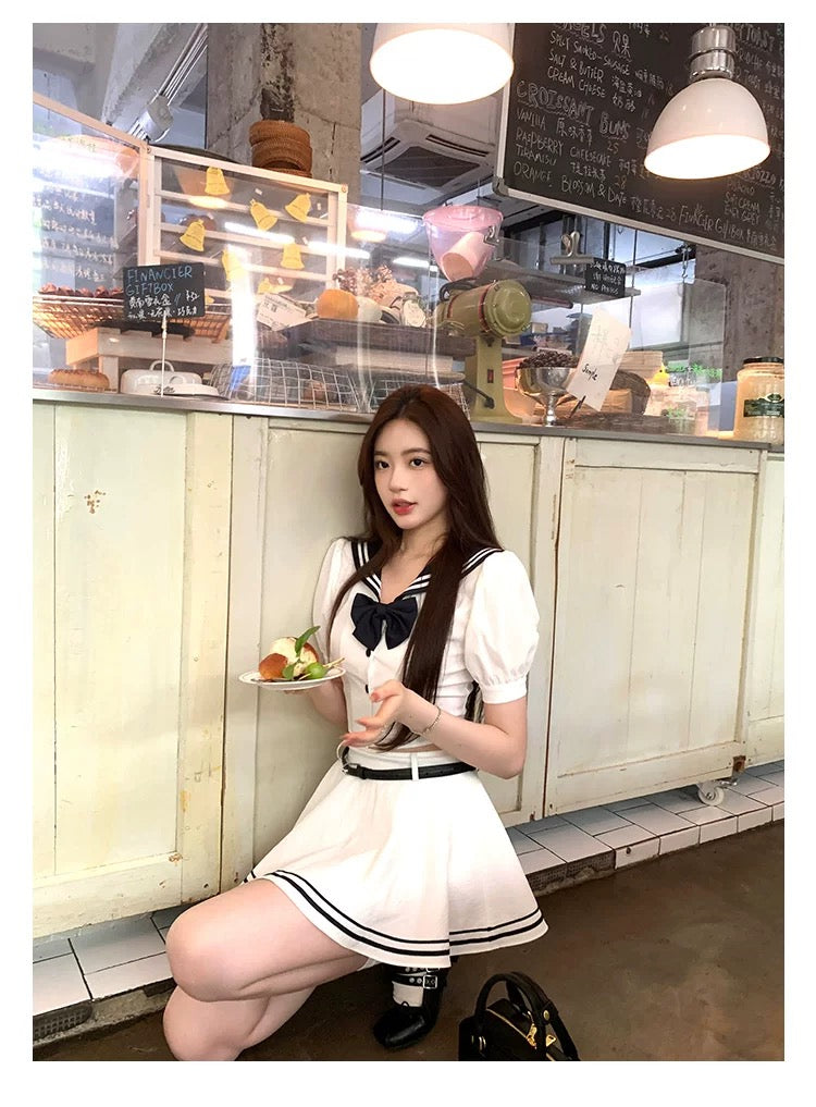Preppy mini skirt